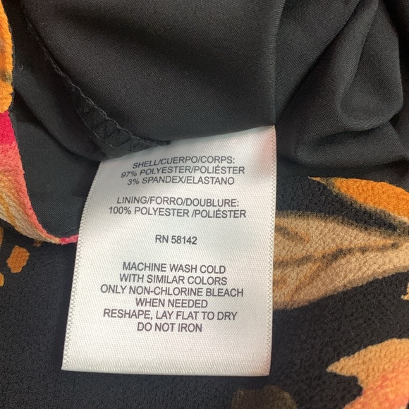 NWOT Maggy London Woman FLORAL SHORT FLUTTER-SLEEVE JUMPSUIT Size 16 - Picture 11 of 11